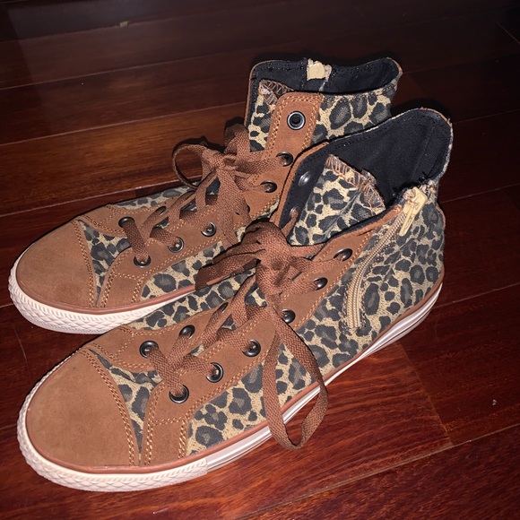 Converse Other - Converse Chuck Taylor Cheetah Print HighTops
